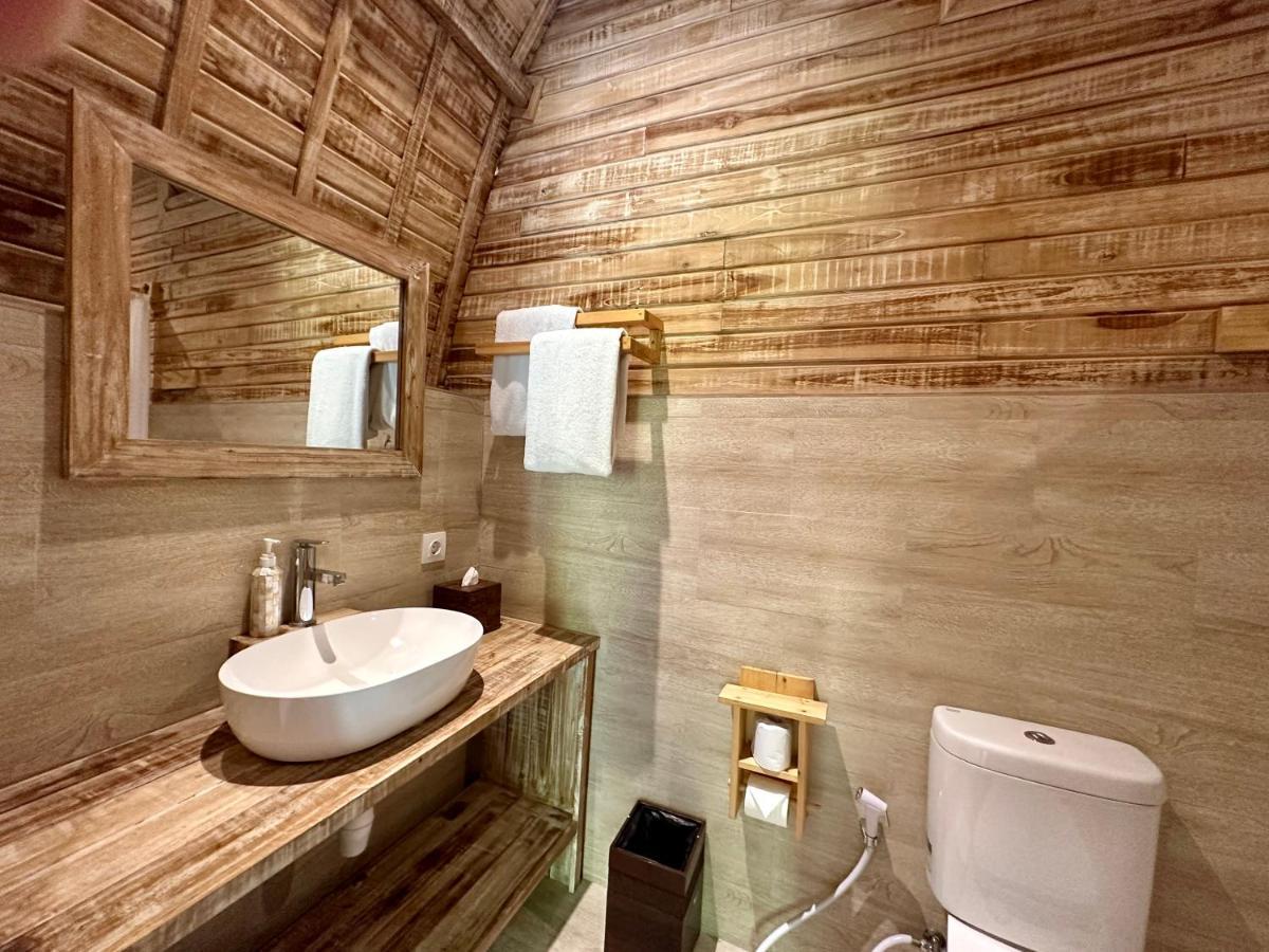 Tanhana Villa Canggu ภายนอก รูปภาพ